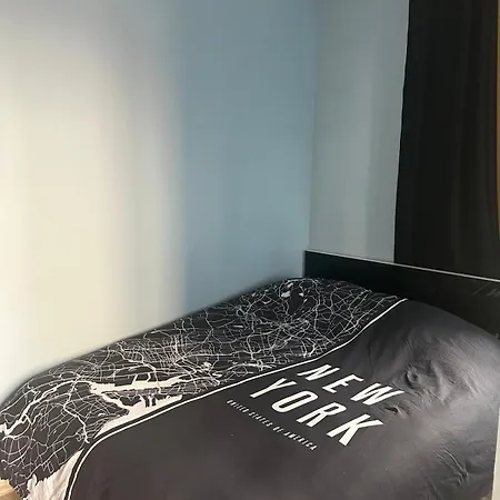 2p Plein Centre D'antibes, 500m Bord De *