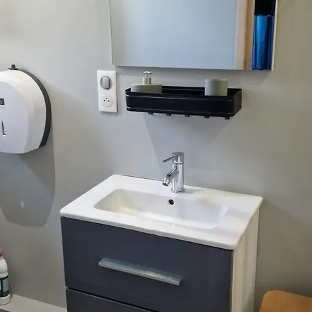 2p Plein Centre D'antibes, 500m Bord De Apartamento *