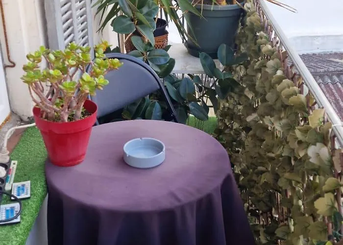 2p Plein Centre D'antibes, 500m Bord De * 昂蒂布